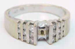 14K White Gold 0.15 CTTW Graduated Diamond Ring Setting- For Repair 4.3g alternative image