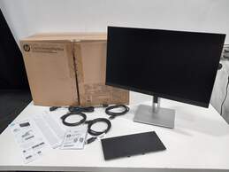 HP XU100100-19109A Monitor w/Box and Accessories alternative image