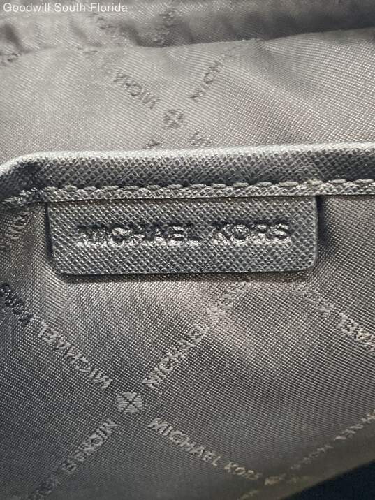 Michael Kors Womens Gray Monogram Adjustable Strap Zipper Crossbody Bag image number 8