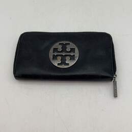 Womens Black Leather Logo Continental Inner Card Slots Clutch Zip-Around Wallet
