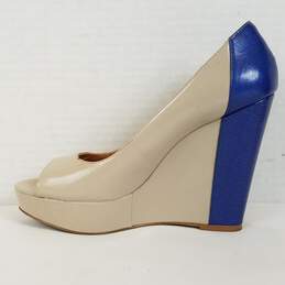 BCBG Irina Wedge Women's  Heels   Shoe Size 9 B  Color Beige Blue alternative image