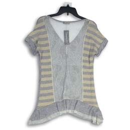 NWT Libertalia Womens Gray Heather V-Neck Short Sleeve Pullover T-Shirt Size M alternative image