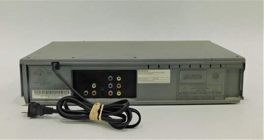 Magnavox DV200MW8 Combo VHS VCR DVD Player Recorder Deck image number 3