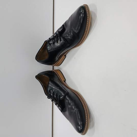 Steve Madden Men's Black Leather Dress Shoes Size 10.5 image number 2