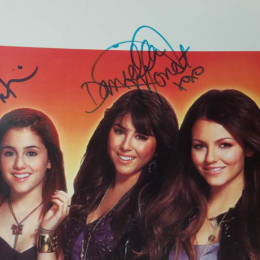 Cast Signed Victorious on Nickelodeon Mini-Poster (Includes Ariana Grande) image number 7