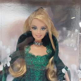 Special Edition 2004 Holiday Barbie Doll In Original Bqox alternative image