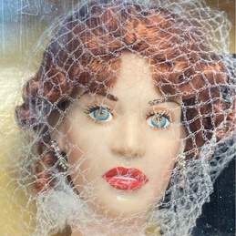 Rose - The Official Vinyl Portrait Doll From The Film "Titanic" alternative image