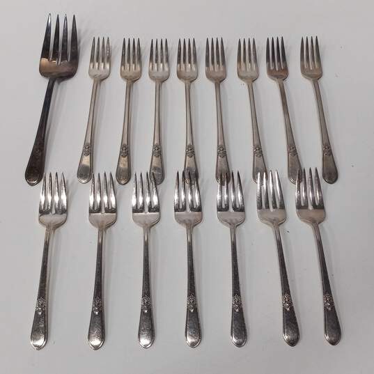 Vintage 1847 Rogers Bros. Adoration Silverware Silver Plate Lot image number 5