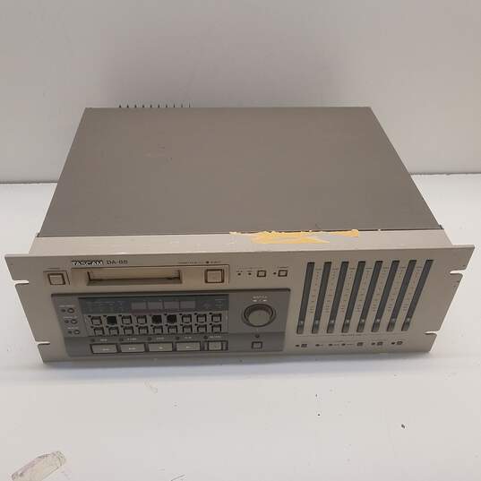 Tascam DA-88 8 Channel Digital Multitrack Audio DTRS Player/Recorder DAT image number 1