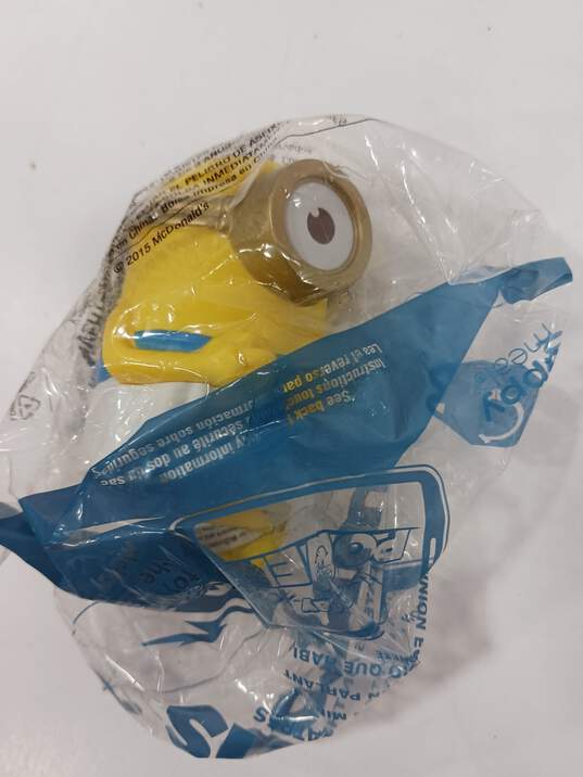 Lot Of Minions Happy Meal Figures image number 3