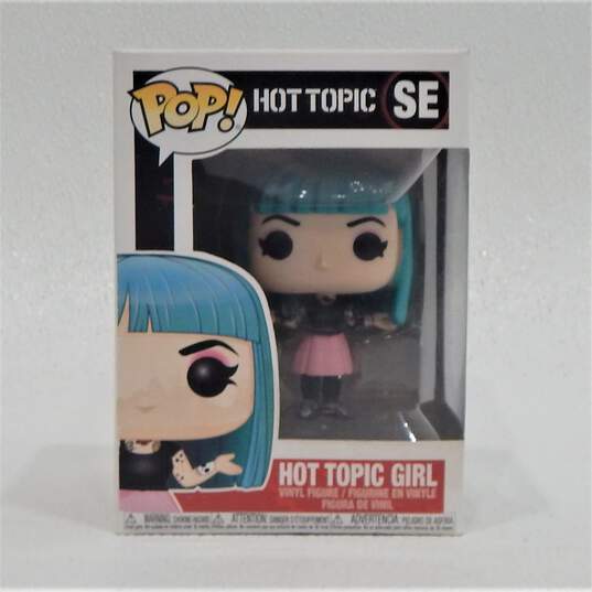 Funko Pop! SE Hot Topic Girl And HT Nerdette image number 6