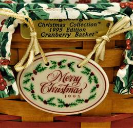Vintage 1995 Longaberger Christmas Collection Cranberry Basket with Liner alternative image