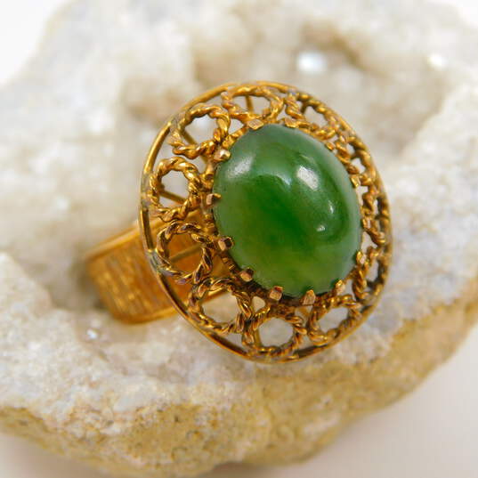 Vintage 10k Yellow Gold Dyed Green Quart Cabochon Scrolled Ring 6.8g image number 1