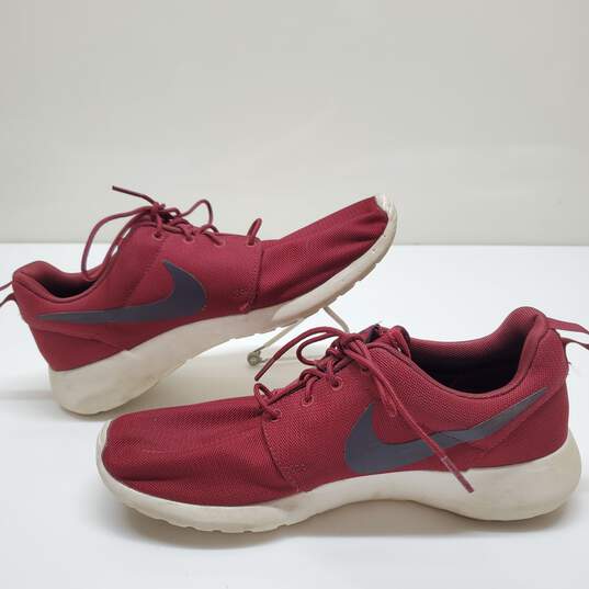 Nike Roshe One Team Red Men's Athletic Shoes Size 9 511881-613 image number 1