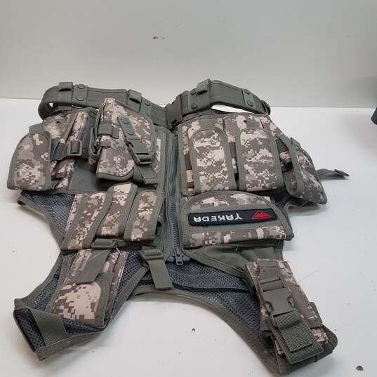 Yakeda Camo Tactical Carrier Adjustable Vest image number 2