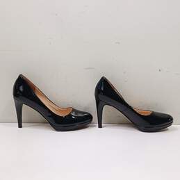 Ladies Black Heels Size 8.5 alternative image
