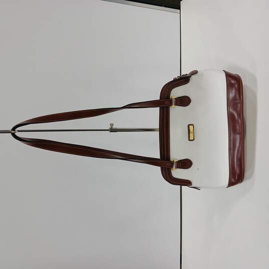 Carryland America Women's White and Brown Leather Purse image number 1