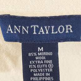 Ann Taylor Women Ivory Sweater M NWT alternative image