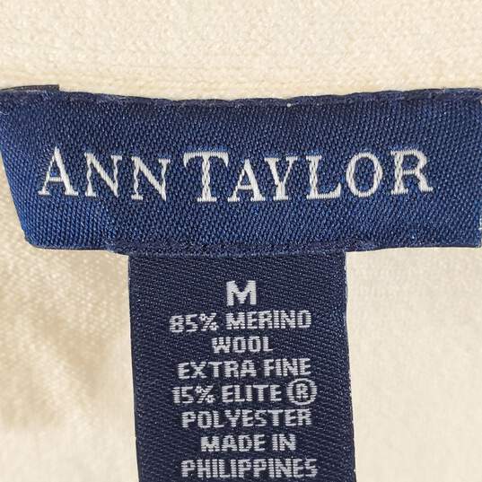 Ann Taylor Women Ivory Sweater M NWT image number 2