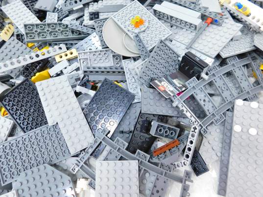 10.6 LBS LEGO Star Wars Bulk Box image number 1