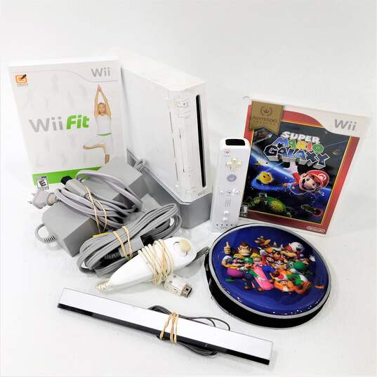 Nintendo Wii W/ 2 Games Cords Joy-Con Controller Super Mario Galaxy Sensor Bar image number 1