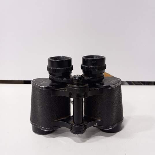 Yashica 8x30 Black Binoculars image number 4