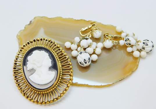 Vintage Vendome Earrings w/ Black & Milk Glass Cameo Costume Jewelry 121.2g image number 3