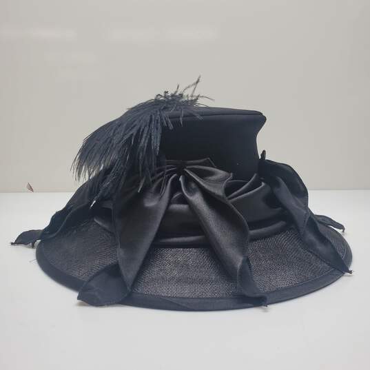 Elite Champagne Sunday Kentucky Derby Fascinator Hat In Black w/Bow Feathers image number 1