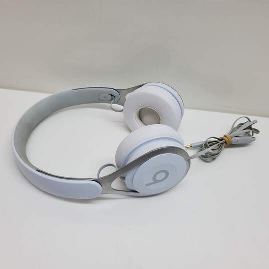 VTG. Beats By Dr. Dre Headphones Wired White Over The Ear Pads Untested P/R image number 2