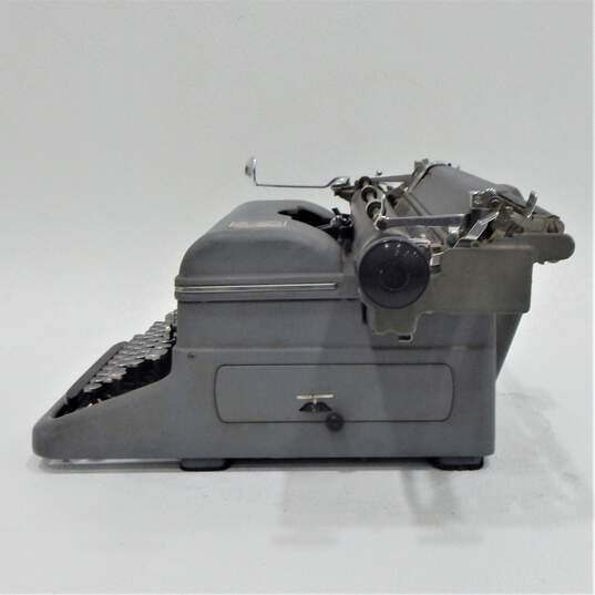 Vintage Royal KMG Desktop Typewriter image number 4