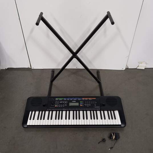 Yamaha PSR E253 Electronic Keyboard & Stand image number 1
