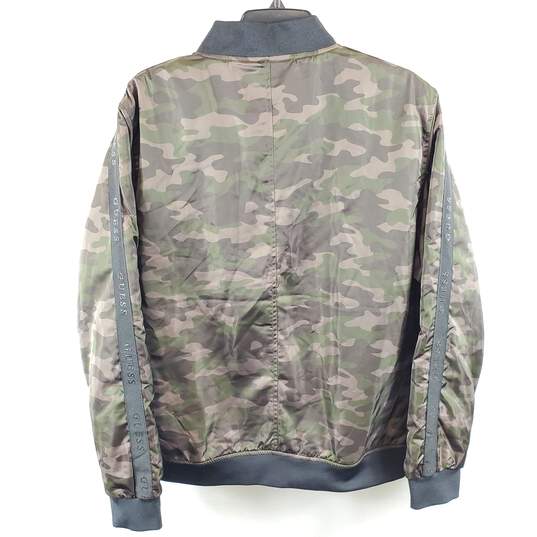 Guess Men Green Camo Bomber Jacket XL NWT image number 2