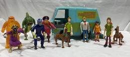 Scooby Doo Figures & Mystery Machine