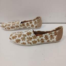 TOMS Natural Canvas Sugar Frosted Ginger People Cookies Flats Size 10M alternative image