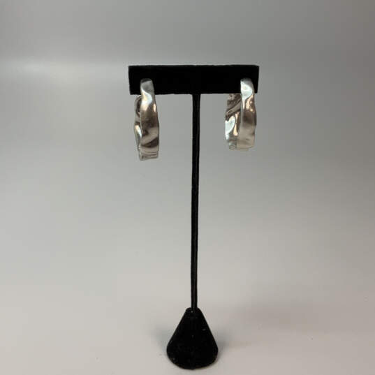 Designer Kendra Scott Silver-Tone Fashionable Curved Hoop Earrings image number 1