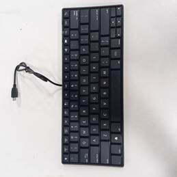 Wired Tablet Keyboard for Android Devices (Micro USB) IOB alternative image