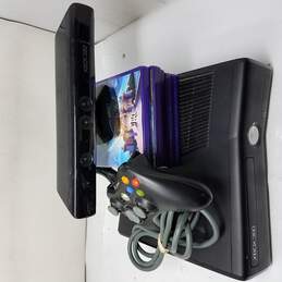 Xbox 360 S 320GB Bundle w/Kinect