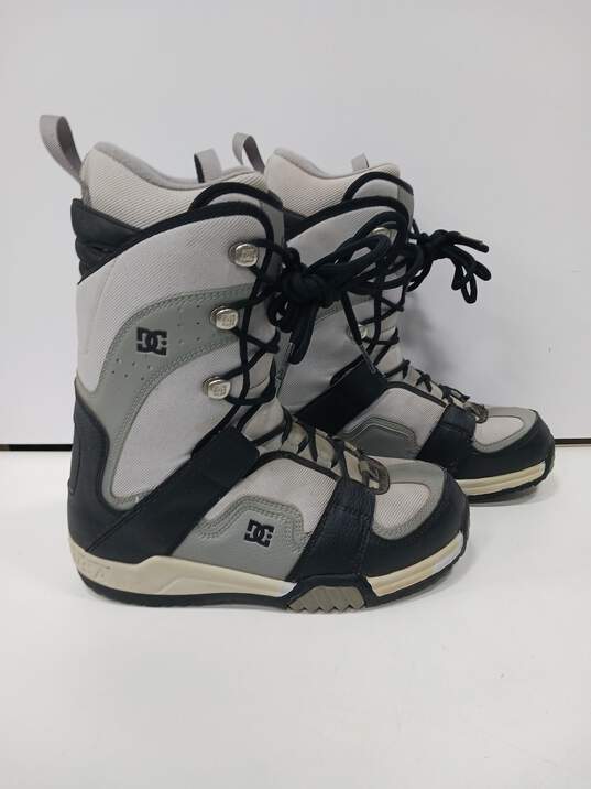 DC Men's Gray/Black/Dark Gray Snowboard Boots Size 9 image number 4