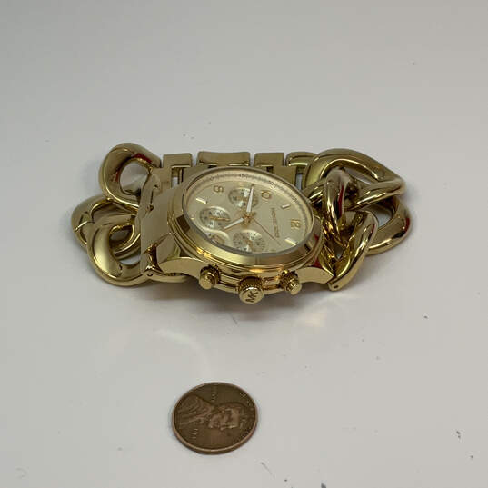Designer Michael Kors MK-3131 Gold-Tone Link Chain Strap Analog Wristwatch image number 2