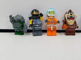 Bundle of 19 Assorted Lego Minifigs alternative image