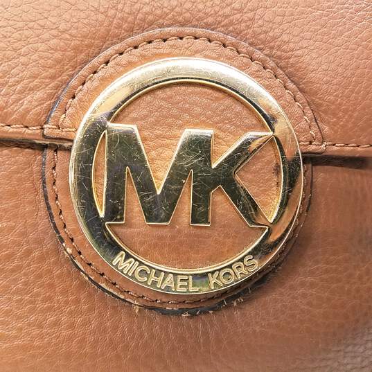 Michael Kors Leather Mini Crossbody Bag White image number 3