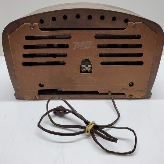 Vintage Zenith Model 6D2620 Wood Panel Radio For Parts/Repair image number 2
