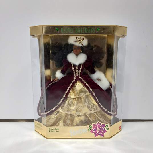 Happy Holidays Special Edition Barbie Doll IOB image number 1