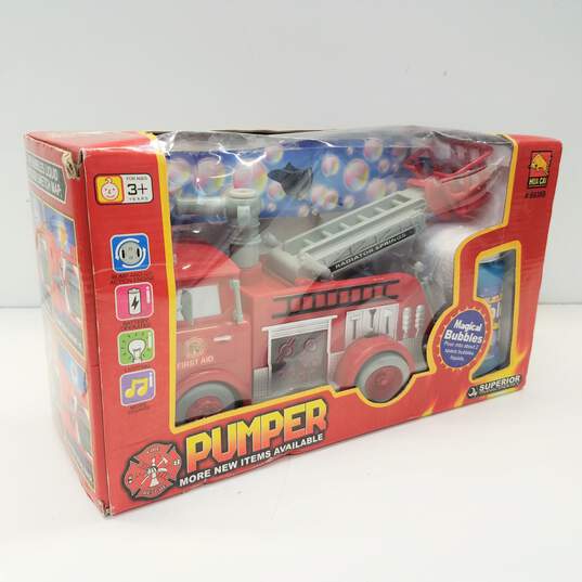 Pumper Bubble-Blowing Fire Truck image number 2
