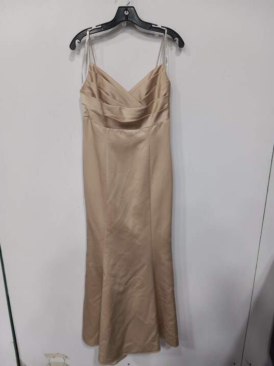 Women's David's Bridal Empire Waist Trumpet Skirt Formal Dress Sz 8 image number 1