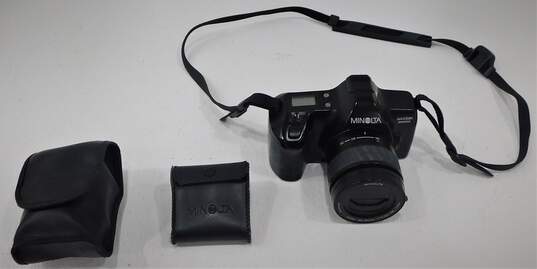 Minolta Maxxum 3000i 35mm SLR Film Camera w/ 2 Lens & Shoe Mount Flash image number 1