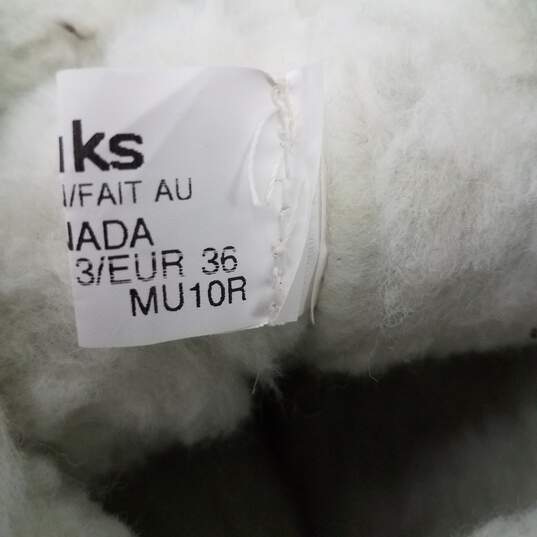 Muk Luks Snowy Owl Rabbit Fur & Suede Women's Winter Boots Size 5 image number 7