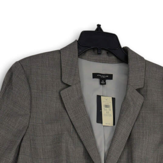 NWT Womens Gray Long Sleeve Notch Lapel Welt Pocket Two Button Blazer Sz 18 image number 3