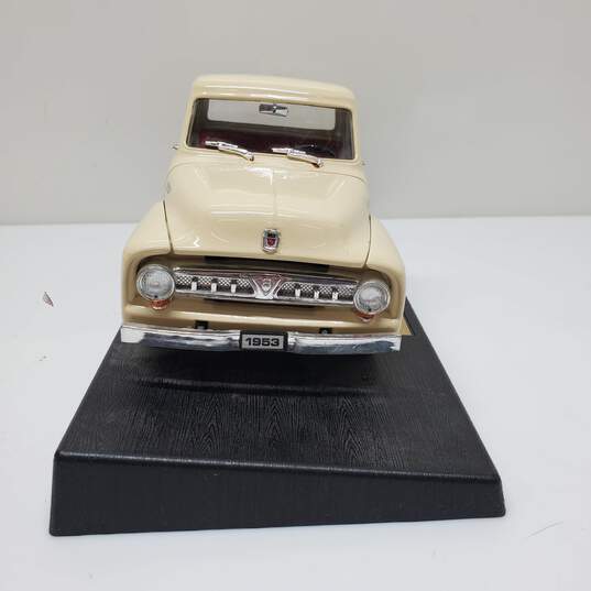 Yat Ming Road Signature 1953 Ford F-100 Pick Up Truck Diecast Model Cream 92148 image number 4