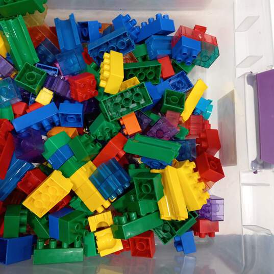 8.6lb Bulk of Assorted Lego Duplo Building Blocks and Pieces image number 3